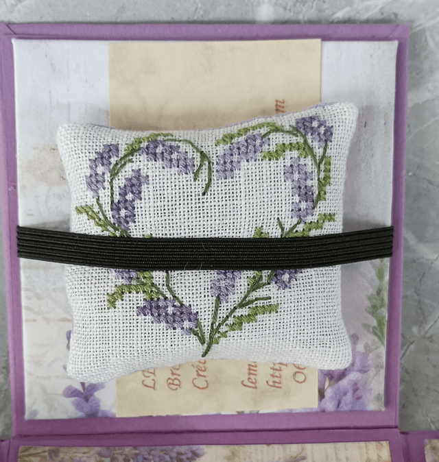 Coffret Cadeau Lavande. Fait Main et Artisanat de Provence. Effet surprise