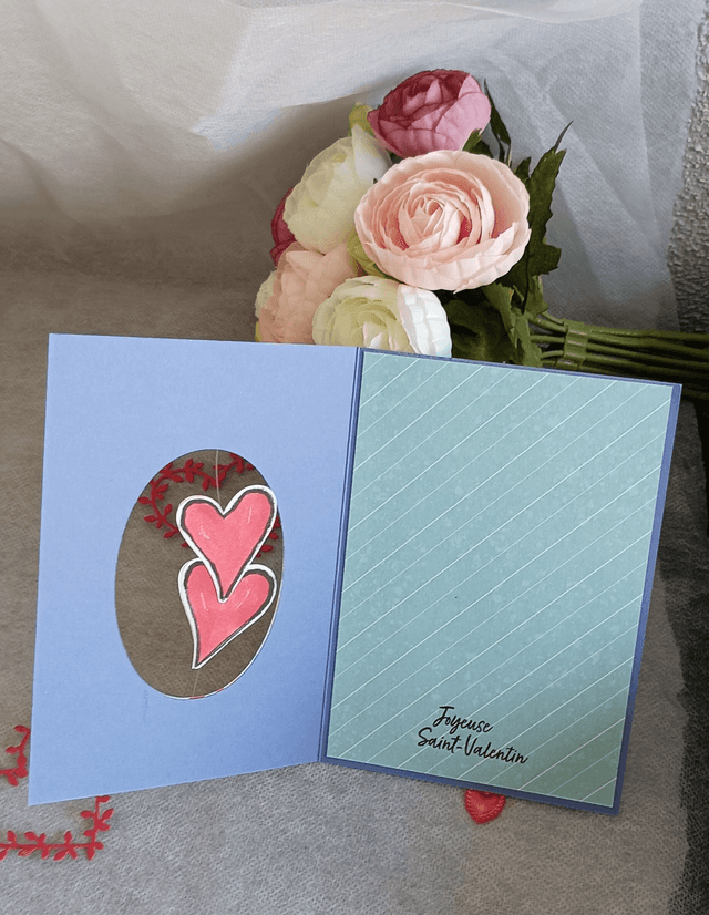 Carte coeur suspendu